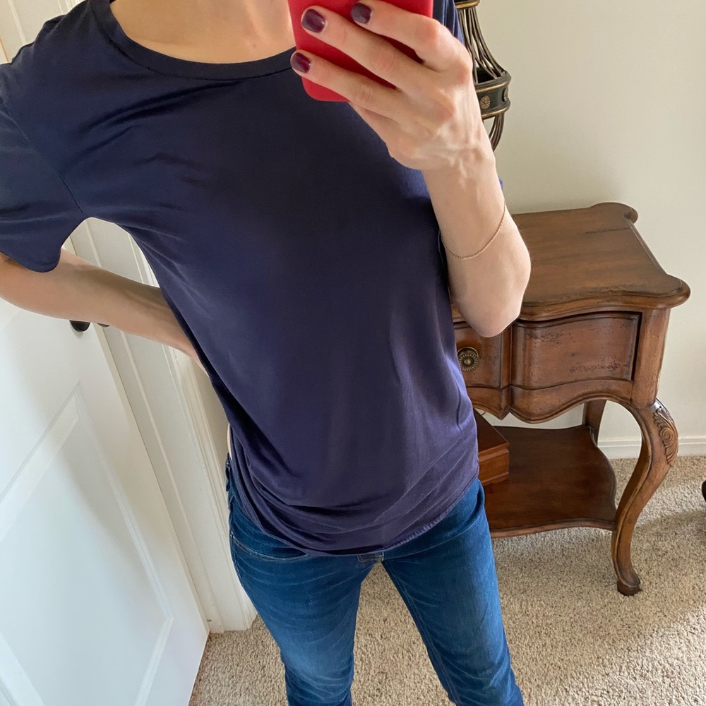 Weekend MaxMara navy top with short sleeve. XS-S